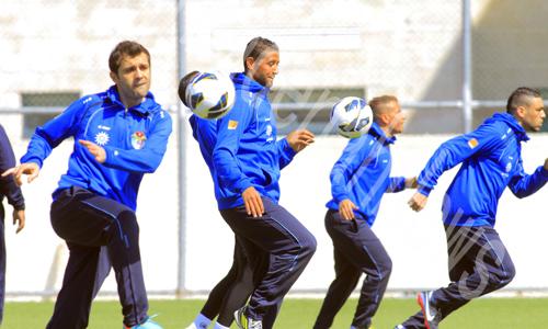 المنتخب الوطني يواصل تحضيراته لملاقاة اليابان (صور)